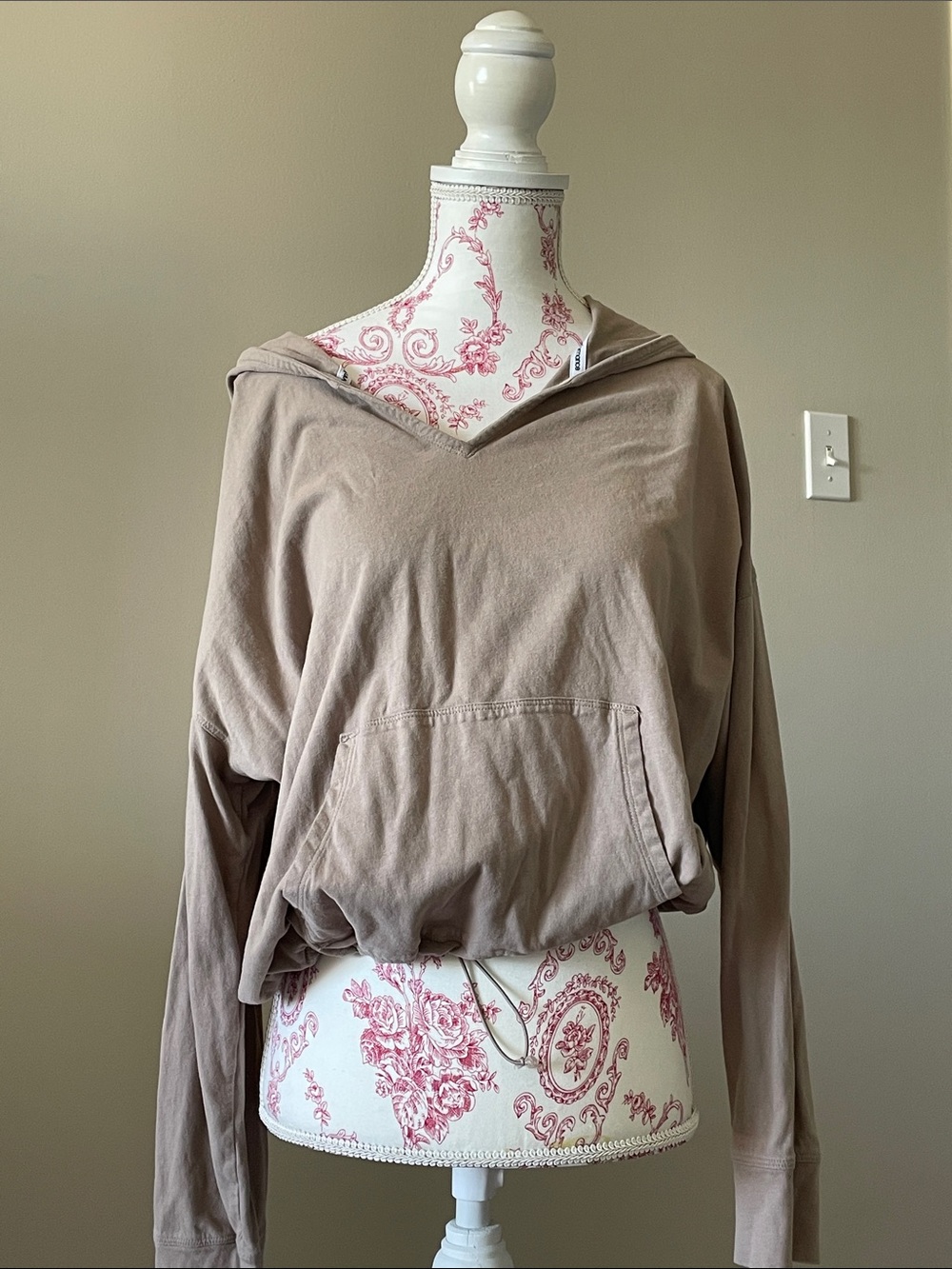 Calvin Klein Performance V-Neck Hooded Pullover in Camel